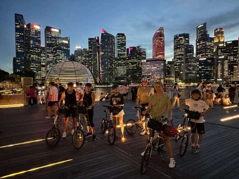 Singapore: Light to Night Bike Tour - Detailed Breakdown of the Itinerary