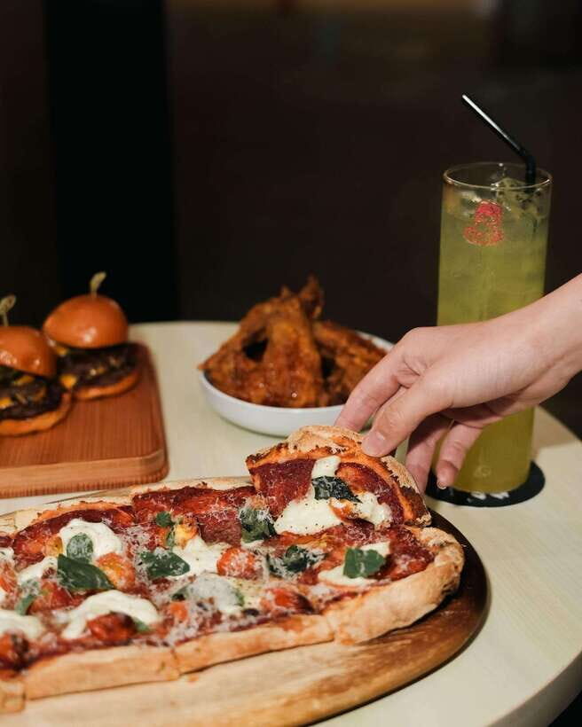 Singapore: RedTail Bar by Zouk Dining Packages - What to Expect During Your Visit