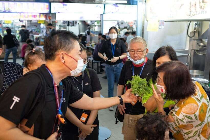 Singapore: Singapore Food Tours - Chinatown Complex Hawker - Why This Tour is a Great Choice