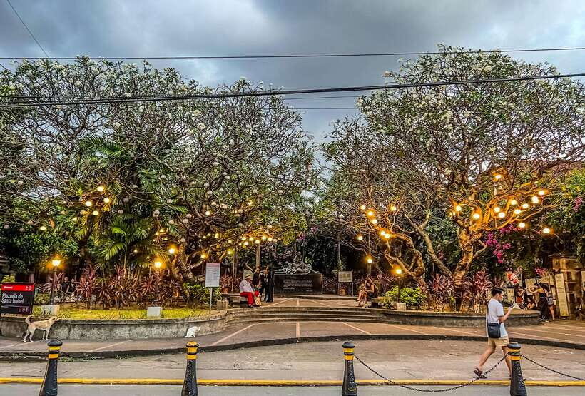 Solo Traveler Friendly Manila Walk w/ Mobile Photography - A Deep Dive into the Itinerary and Highlights