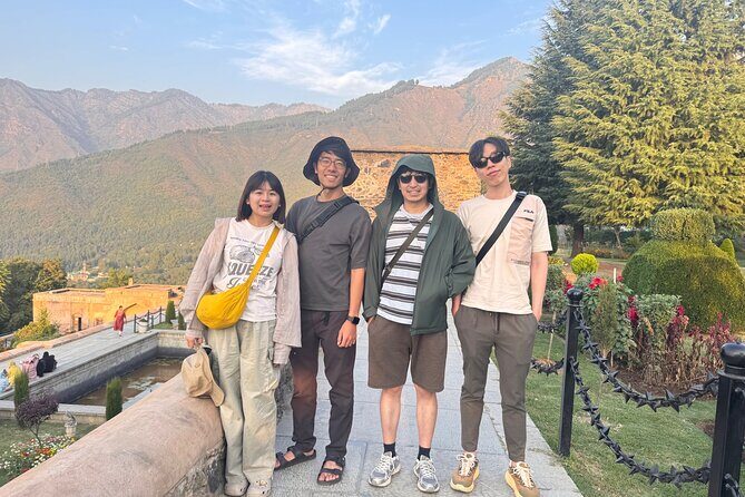 Srinagar Cycling Day Tour Explore Mughal Gardens and More - A Closer Look at the Itinerary