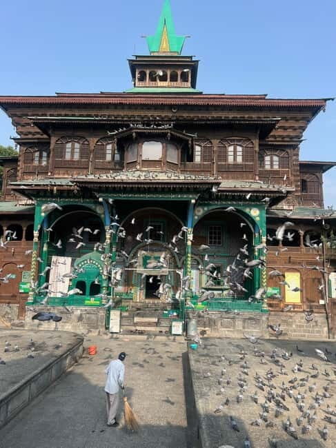 Srinagar Old City Heritage Walking Tour with Kahwa Tea - Why It’s Worth Your Time
