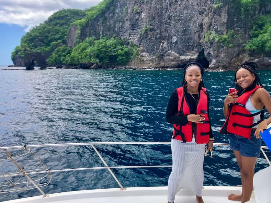 St. Vincent: Western Coast Boat Tour with Drinks - Who Should Consider This Tour?