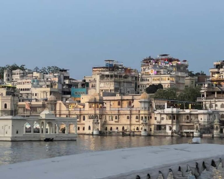 Stories of Udaipur: Ghats, Temples & Heritage Walk - Practical Details and What to Expect