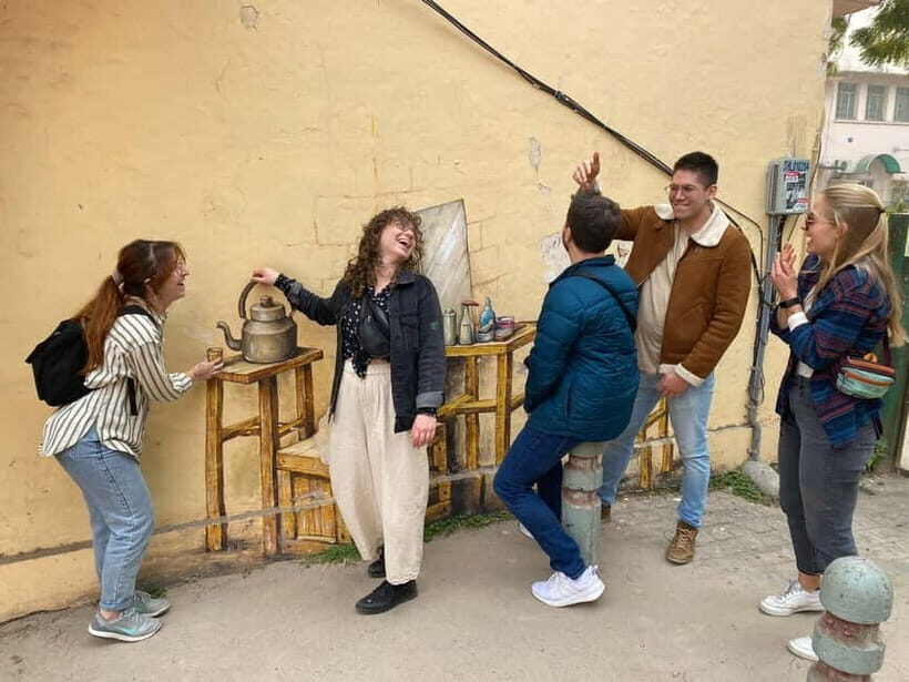 Street Art Walk & Lodhi Gardens with Chai & Food - What’s Included and What’s Not