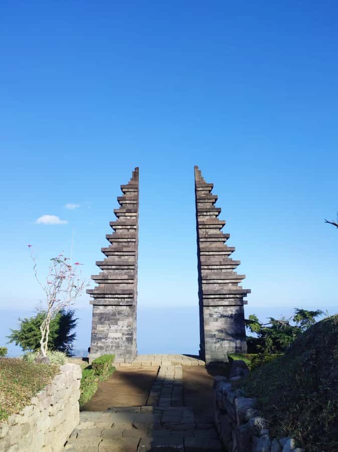 Sukuh & Cetho Temples, Tea Plantation in Kemuning Hills - Who Is This Tour Best For?  