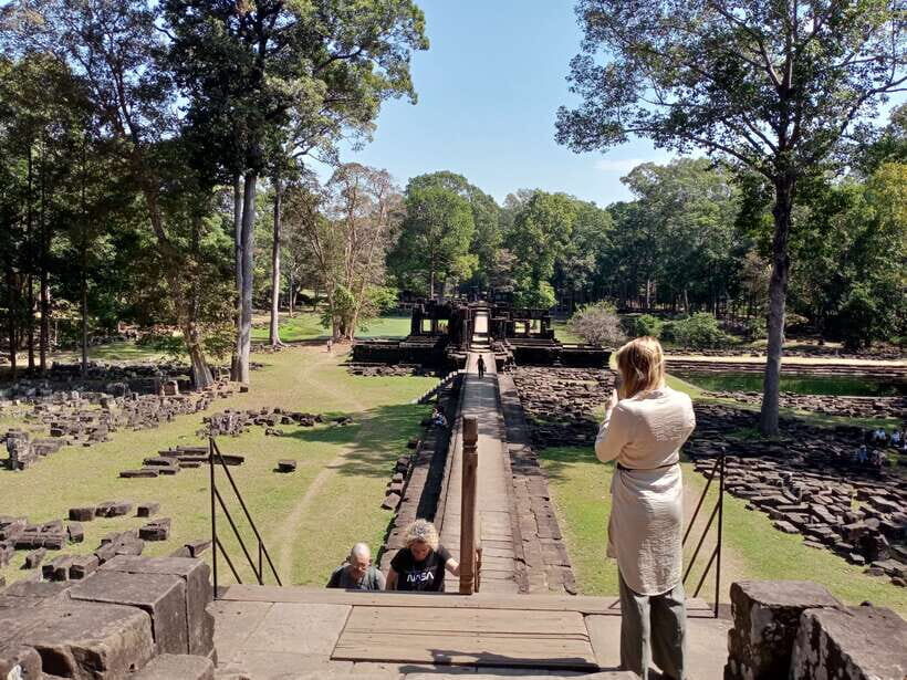 Sun Rise Small Group Day Tour in Temples of Angkor - Why This Tour Works for Travelers