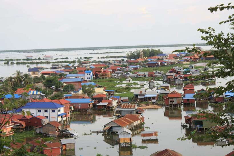 Sunset at the Floating Village on the Gigantic Lake - What’s Included and What to Consider