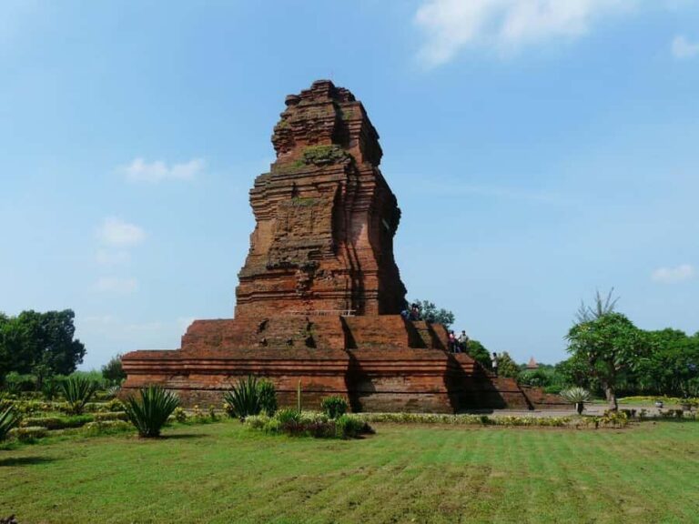 SURABAYA SHORE TOURS : TROWULAN AND SURABAYA SIGHT SEEING - Why This Tour Is a Great Choice