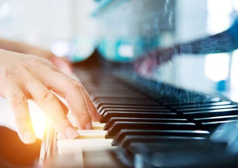 Sydney: Christmas in July Lunch Cruise on Sydney Harbour - FAQ