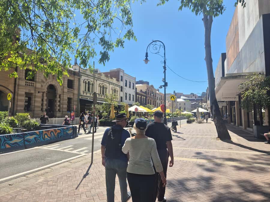 Sydney Highlights Walking Tour: Bridge Rocks House - Aboriginal Life and British Arrival
