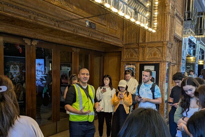 Sydney Movie Walking Tour - Ending with a View: Macquarie Street