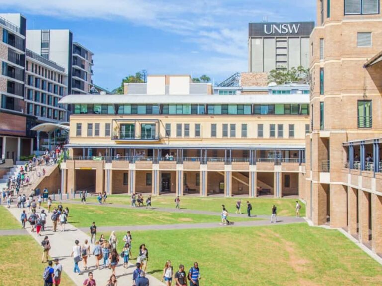 Sydney: University of New South Wales Campus Tour - A Detailed Look at the UNSW Campus Tour
