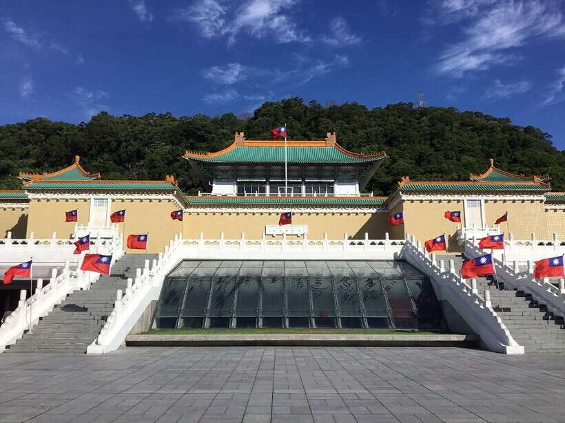 Taipei: Morning City Tour with National Palace Museum Entry - Who Should Take This Tour?
