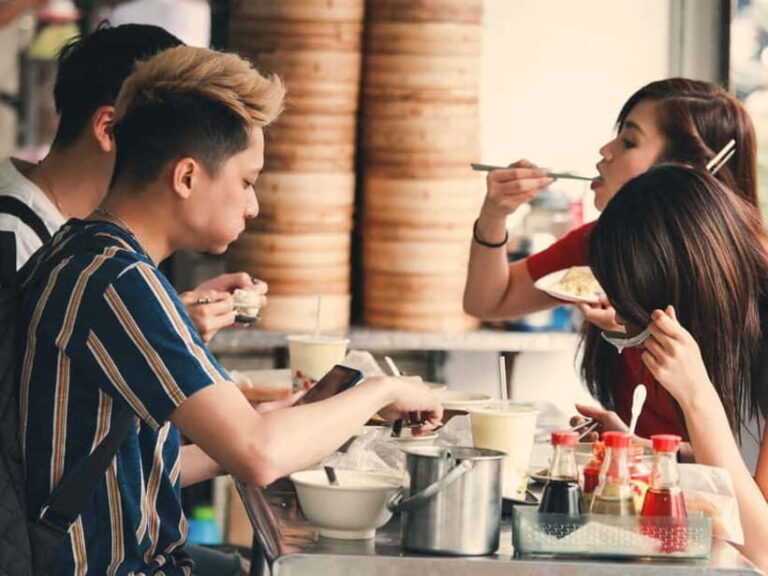 Taipei: Taiwan Traditional Breakfast & Market & Tea Tasting - Deep Dive into the Details