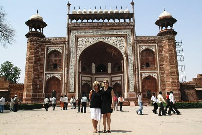 Taj Mahal Day Trip Including Same Day Flights from Mumbai - What’s Included and What’s Not
