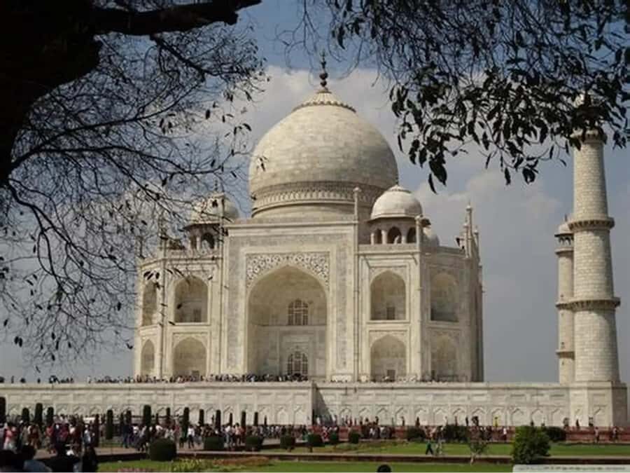 Taj Mahal Sunrise Tour with Skip-the-Line Entry Ticket - Practical Considerations
