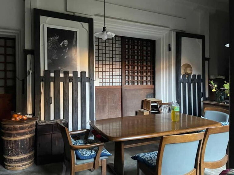 Takayama: Clinic Townhouse Tour with Tea, Sweets, and Map - Why This Tour Is a Great Fit