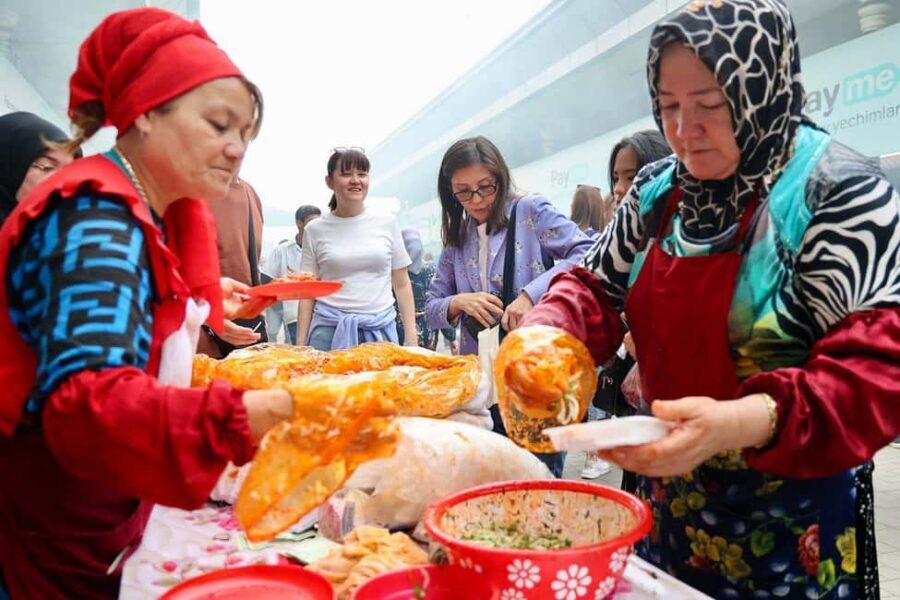 Tashkent: Vegan Street Food Tour with Local Guide - How the Tour Works