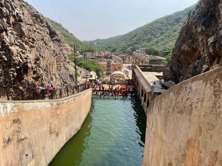 Temple tour of Jaipur with ropeway ride - Good To Know