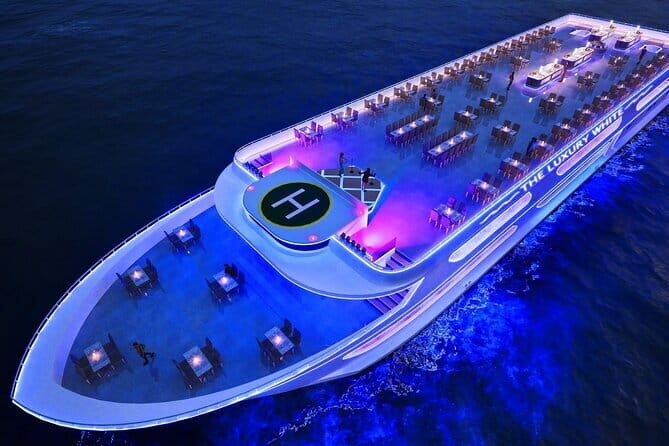 The Luxury White Cruise Experience - An In-Depth Look at the Experience