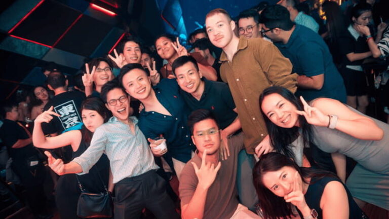 The Original Bangkok Pub Crawl - The Itinerary Breakdown