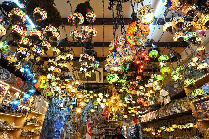 Thread of Faith and Fabric: Singapore Kampong Glam Walking Tour - Experience Overview and What You Can Expect