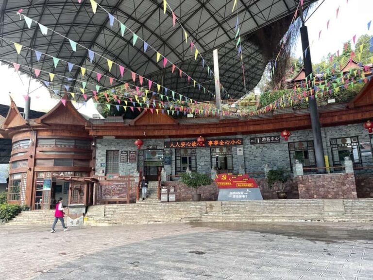 Tiger Leaping Gorge Easy Hike & Baisha Old Town Day Tour - Why This Tour Works for Travelers