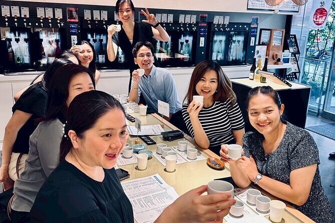 Tokyo Asakusa History Tour with Japanese Sake Tasting Experience - The Unique Blend of Shinto and Buddhism at Asakusa Shrine