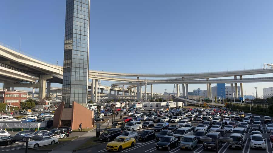 Tokyo: Daikoku PA Tour in a GT-R (R35) | JDM Experience - The Nissan GT-R R35: More Than Just a Car  