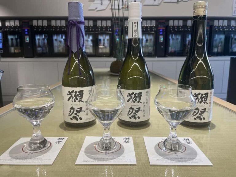 Tokyo: Guided Sake Tasting with English-speaking Host - Discovering the Sake Tasting Experience
