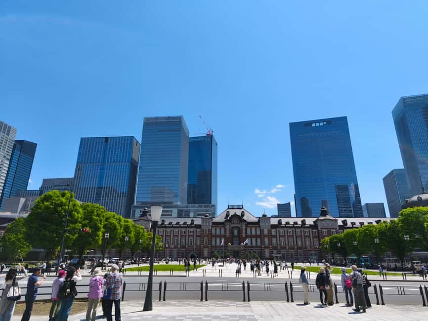 Tokyo: Marunouchi and Imperial Palace Guided Tour - The Practicalities: What to Expect