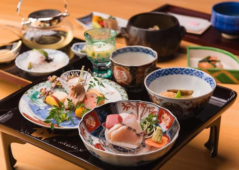 Tokyo: Private Tour and Traditional Performance with Dinner - Deep Dive into the Itinerary