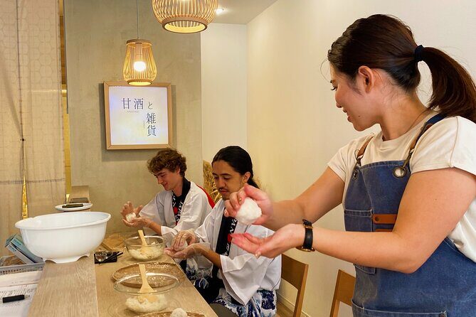 Tokyo: Rice Ball Making Class by an Expert - Why This Tour Works  