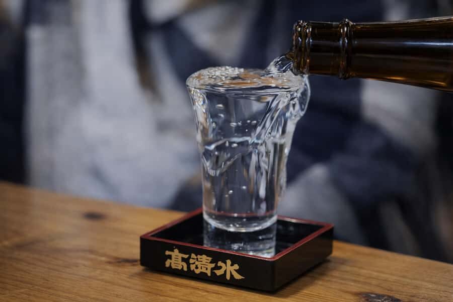 Tokyo - Shinjuku's Most Underrated Eats (3 stops, 3 drinks) - Analyzing the Full Experience