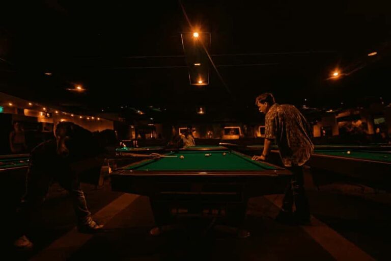 TokyoShinjuku Night Tour: Izakaya & Hidden Bars - An In-Depth Look at the Shinjuku Night Tour