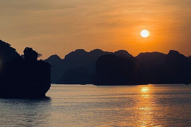 Top Lan Ha Bay Sunset Tours Departing from Cat Ba Island - The Logistics and Practical Details