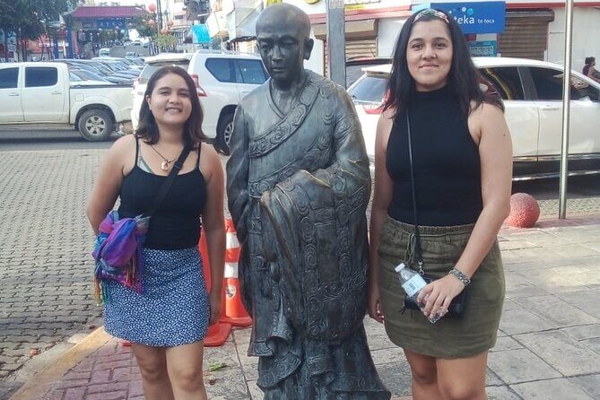 Tour beyond the walls - The Vibrant Neighborhoods and Markets