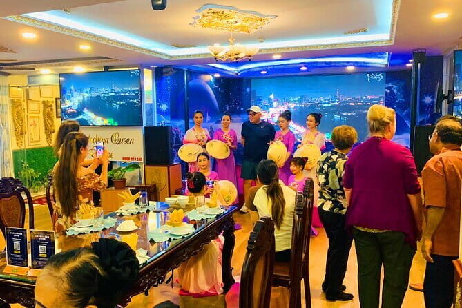 Traditional Water Puppet Show & Dinner On Cruise - Why This Tour Offers Great Value