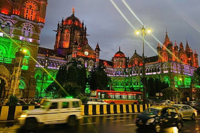 Twilight in Mumbai: Discover the City by Night with Food Options - Food & Local Flavor