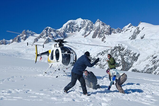 Twin Glacier Fox and Franz, Snow Landing (allow 30 mins - departing Fox Glacier) - Who Will Love This Tour?