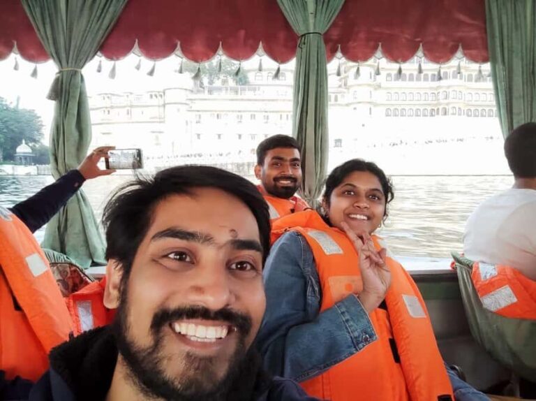 Udaipur: Ghats Guided Walking Tour with Boat Ride Experience - Practical Details & What to Expect