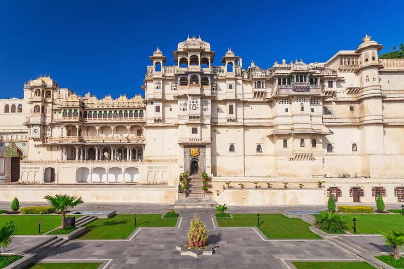 Udaipur Sightseeing Tour in a Private Car - The Itinerary: What’s Included and What You’ll Experience