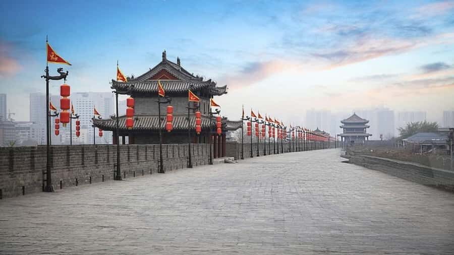 Ultimate Xian Experience: Wall, Museum, Food & Tang Show - Yongxingfang & Muslim Street: Food, Art, and Atmosphere