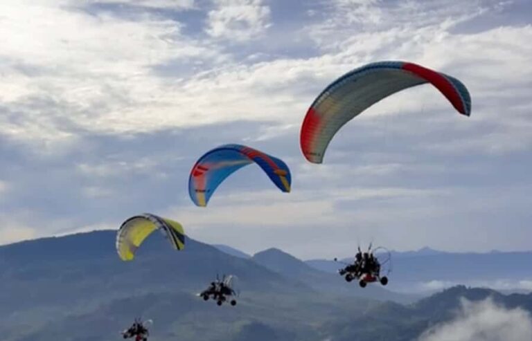 Vang Vieng Cloud Walk:Hot Air Balloon and Paragliding Flight - Exploring Vang Vieng Post-Flight