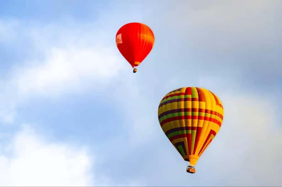 Vang Vieng: Hot Air Balloon Ride at Sunrise or Sunset - The Flight Itself: What to Expect