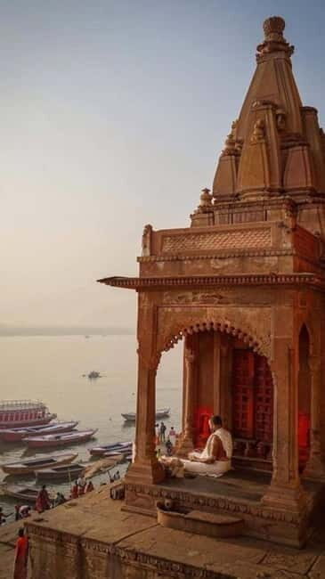 Varanasi: Ancient ghat walk tour with local guide - Value and Practicalities