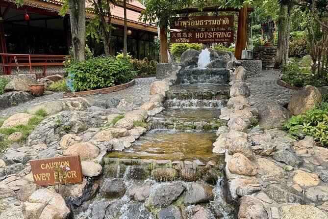 Visit Chiang Rai Temples and Lalitta Cafe from Chiang Mai - Insights from Travelers’ Feedback