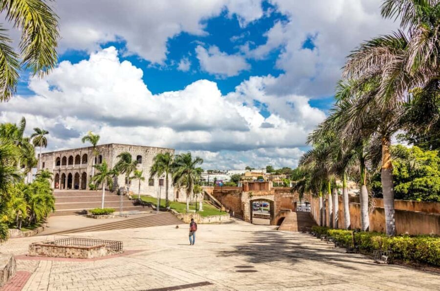 Visit to the city of Santo Domingo with guide & typical food - Practicalities & Tips