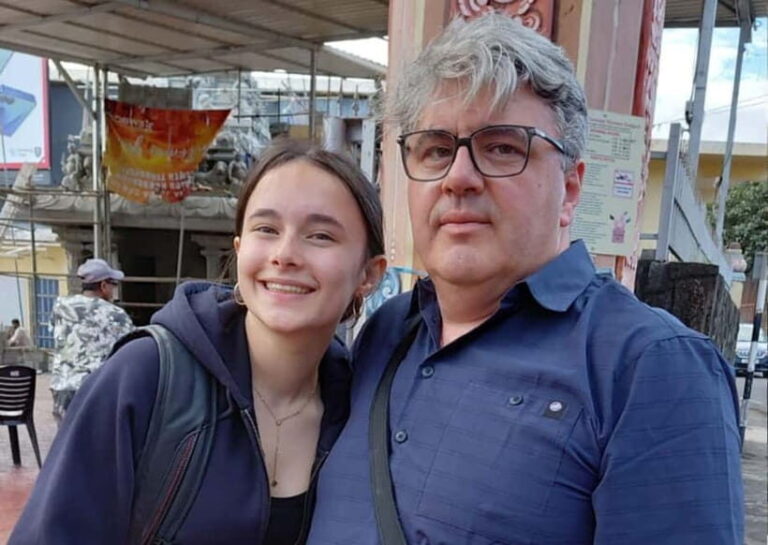 Walk and Explore Agra City: Guided Tour by Foot - Practical Tips and Considerations